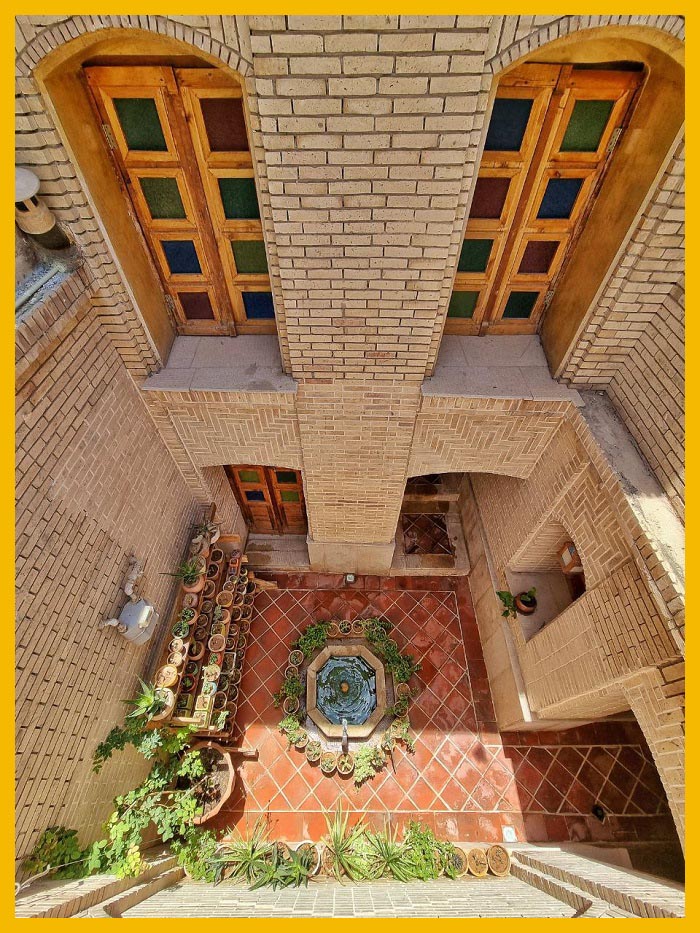 Shiraz Hostel