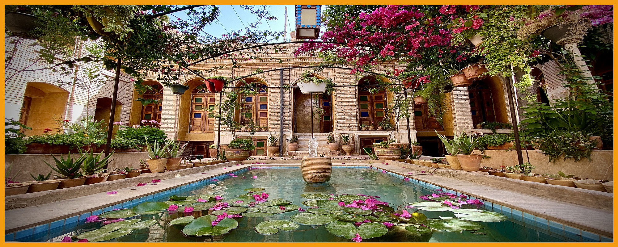 Shiraz Boutique Hotel